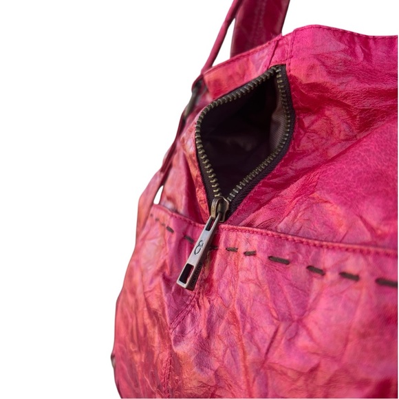 Matt & Nat - Crinkle Vegan Leather Shoulder Bag Raspberry Red - OS - Picture 5 of 16